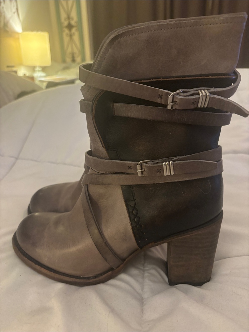 Freebird size 9 Women’s Taupe/Grey Leather Ankle Boots with Buckle Straps